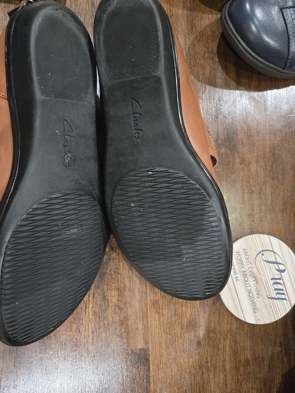 Clarks Women's Tan Leather Slip-On Flats with Hook Strap. 12W - Picture 5 of 5